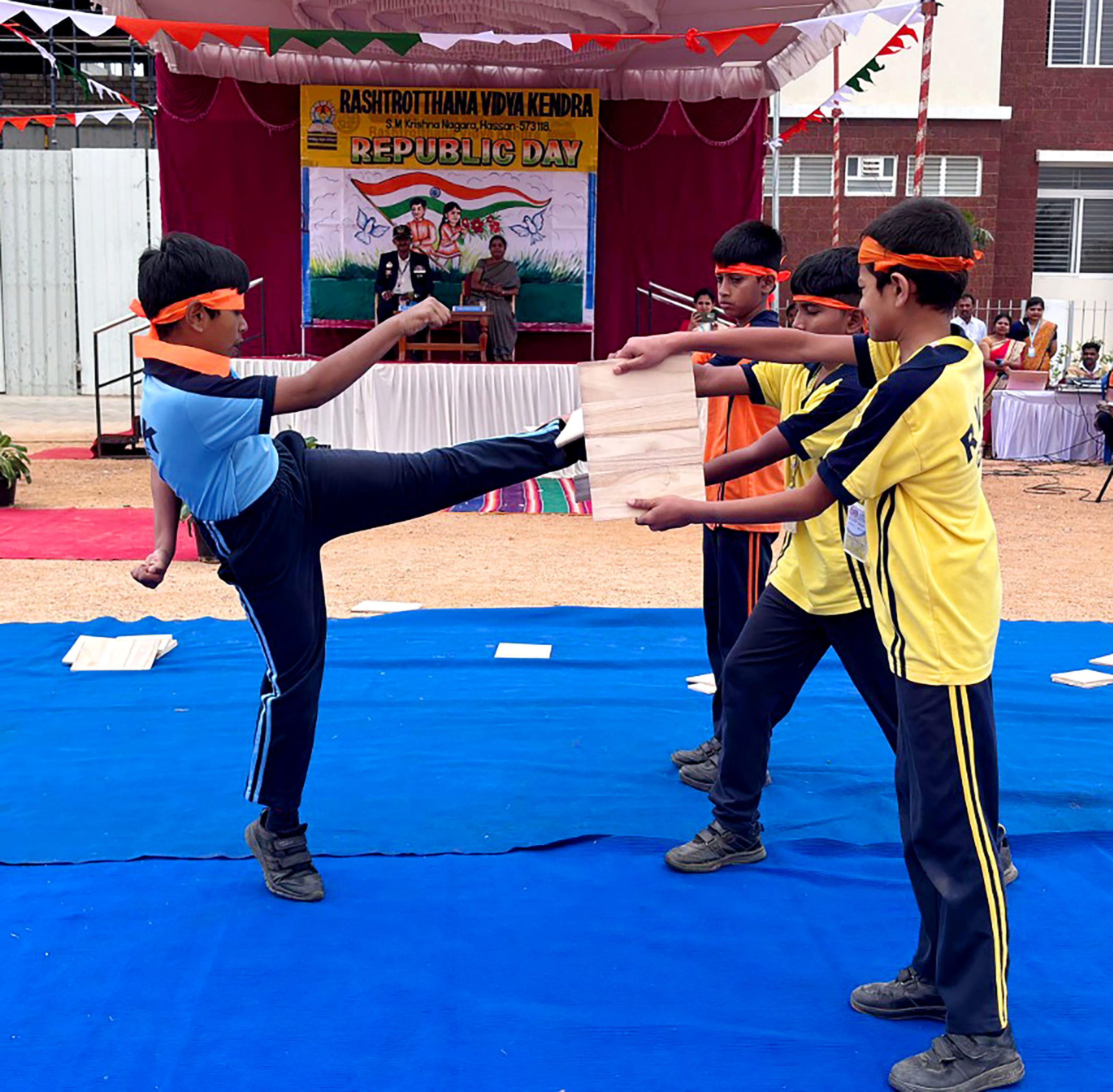 RVK - Hassan Celebrates 77th Republic Day (7)