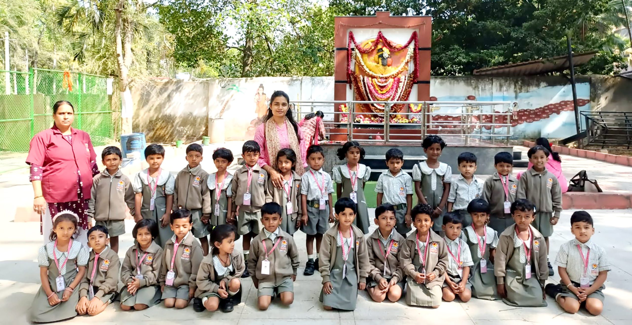 A Fun-Filled Field Trip for RVK – Hassan LKG Students (3)