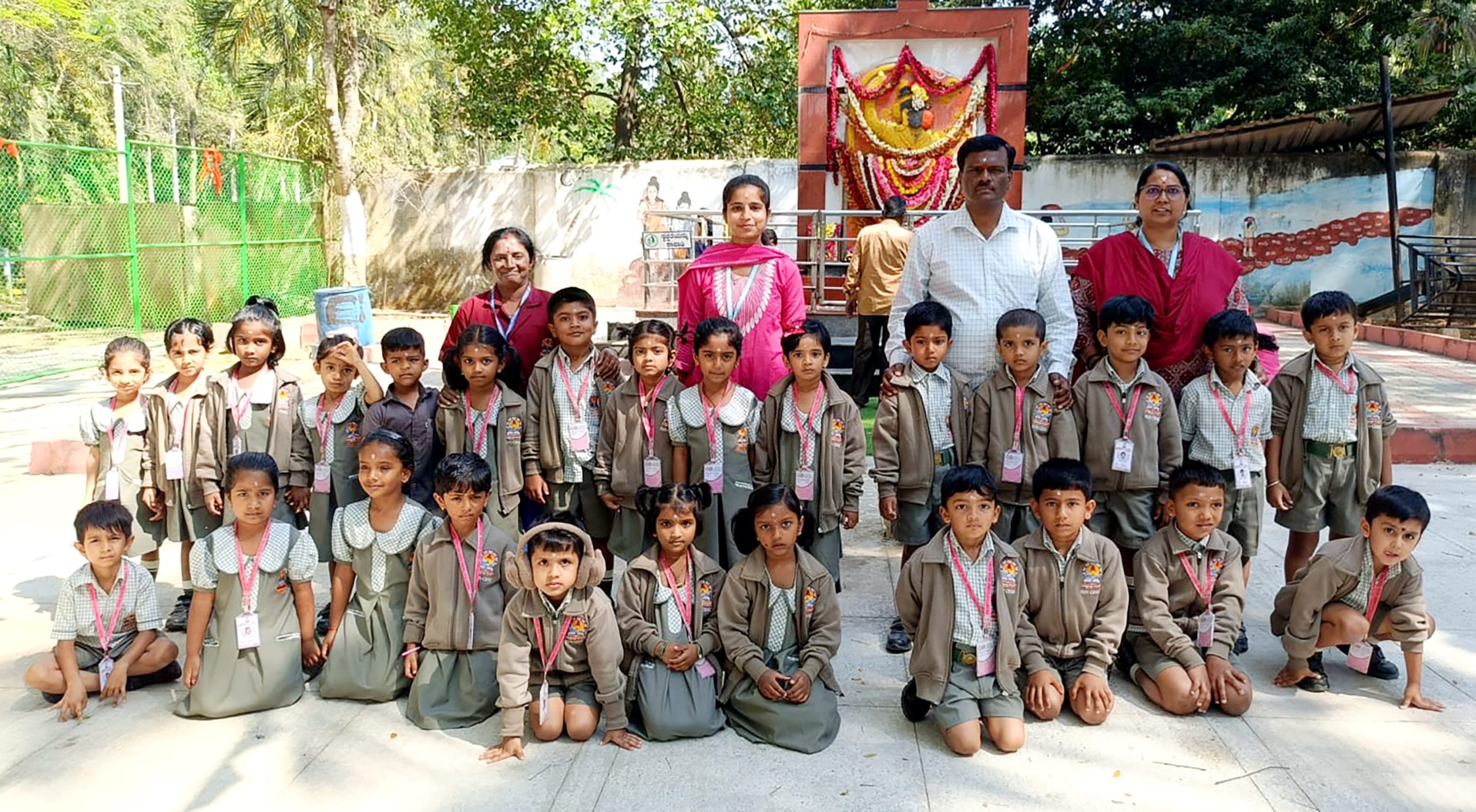 A Fun-Filled Field Trip for RVK – Hassan LKG Students (5)