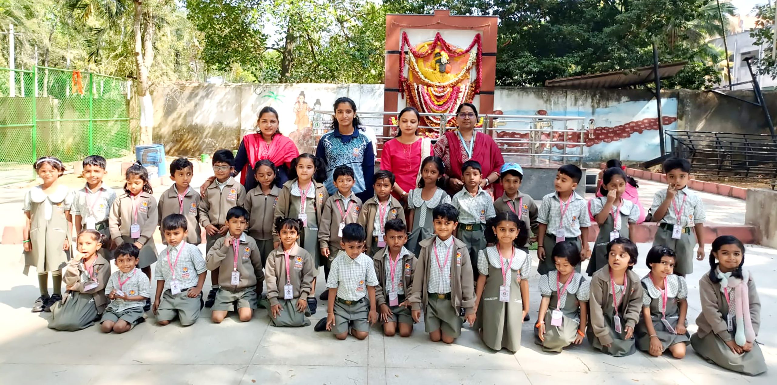 A Fun-Filled Field Trip for RVK – Hassan LKG Students (6)