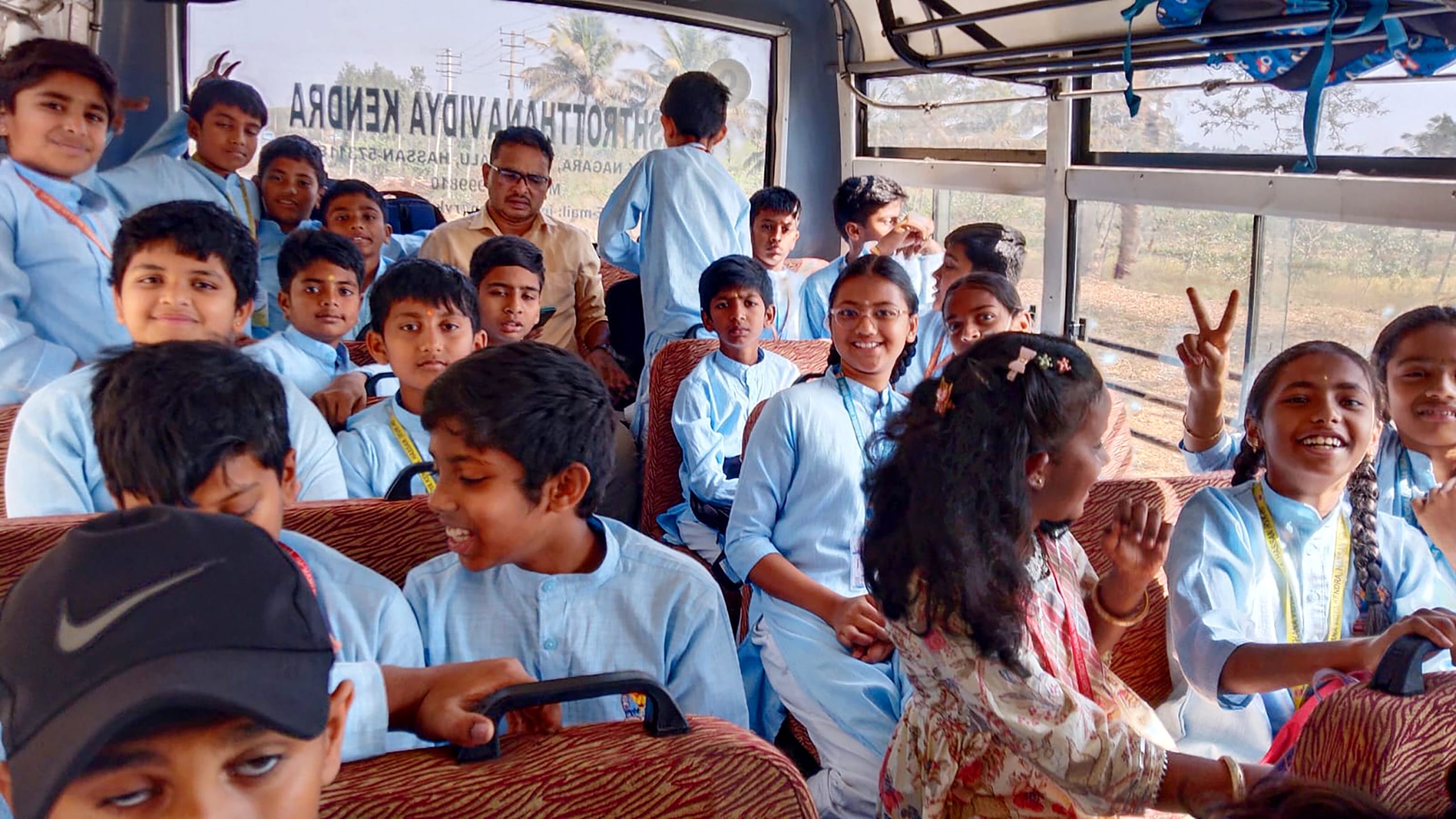 RVK - Hassan Organizes Field Trip to Mavinakere Ranganatha Swamy Betta (2)