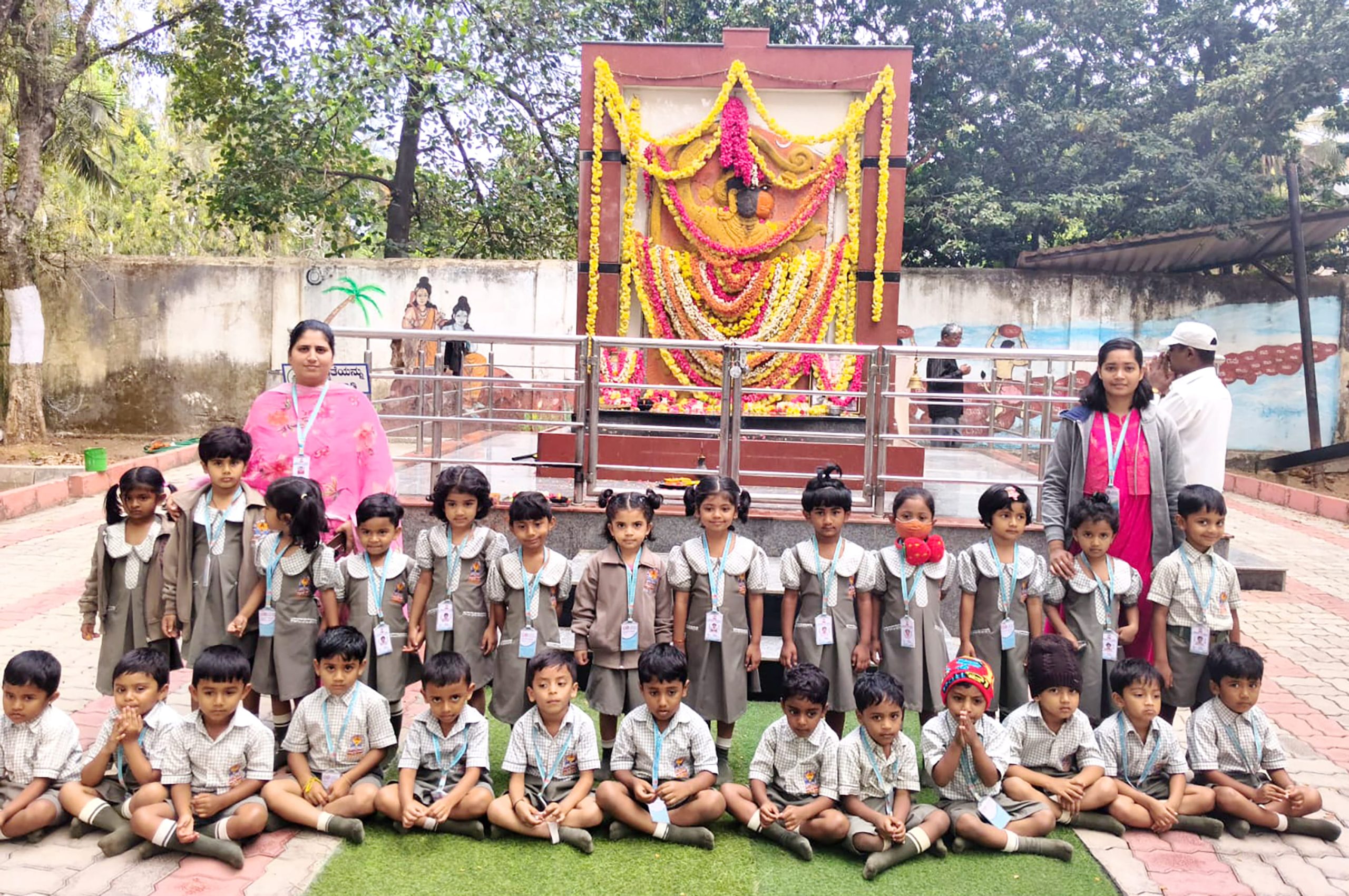 RVK – Hassan UKG students visited Maharaja Park, Hassan at 4.34