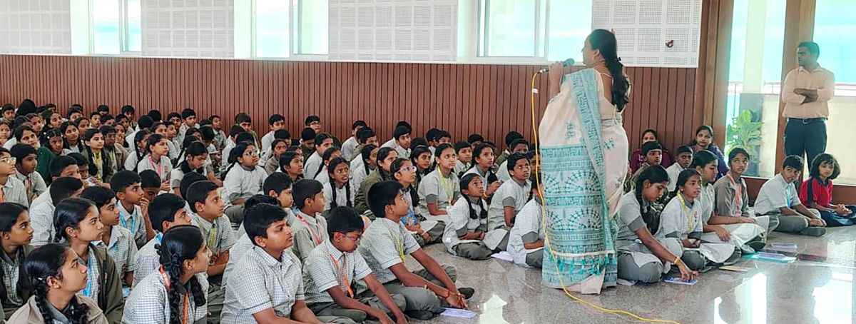 RVK - Hassan Hosts English Communication and Life Skills Session (2)