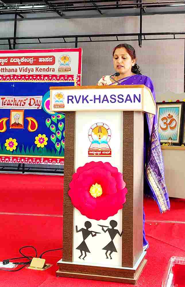 RVK - Hassan Marks Teachers Day with Cultural Performances and Felicitations 13-50kb