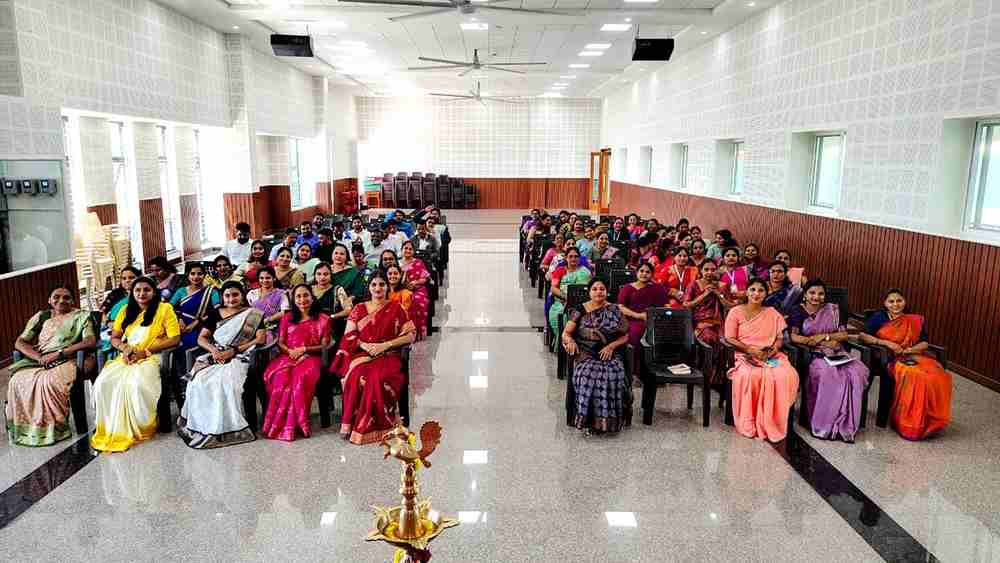 RVK - Hassan Marks Teachers Day with Cultural Performances and Felicitations 16-50kb