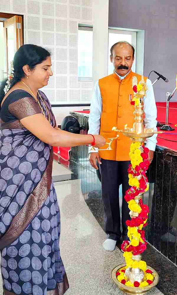 RVK - Hassan Marks Teachers Day with Cultural Performances and Felicitations 2-50kb