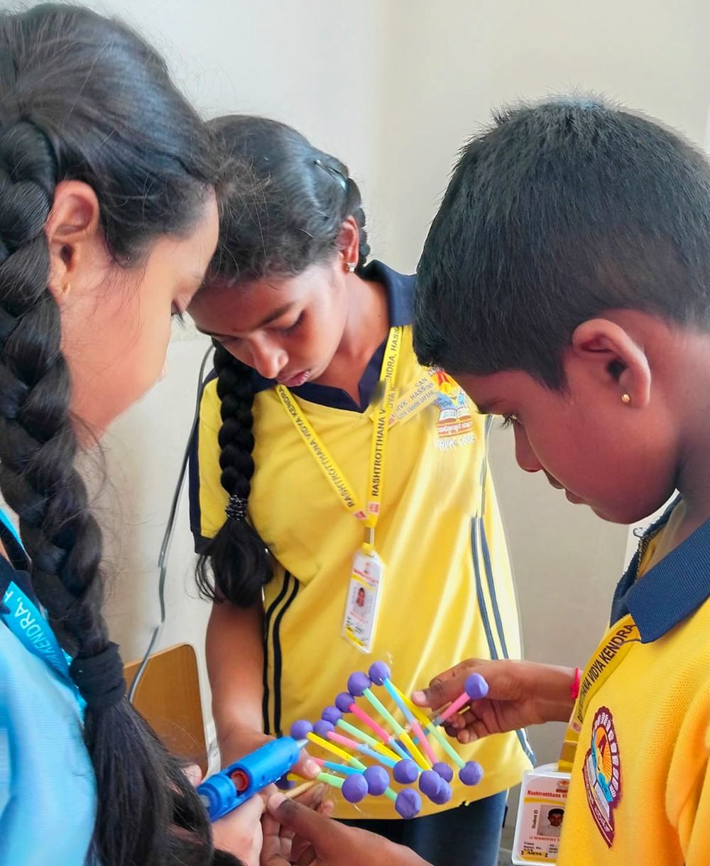 Student Development Program Interactive Model and Chart-Making Activities Conducted at RVK - Hassan (6)