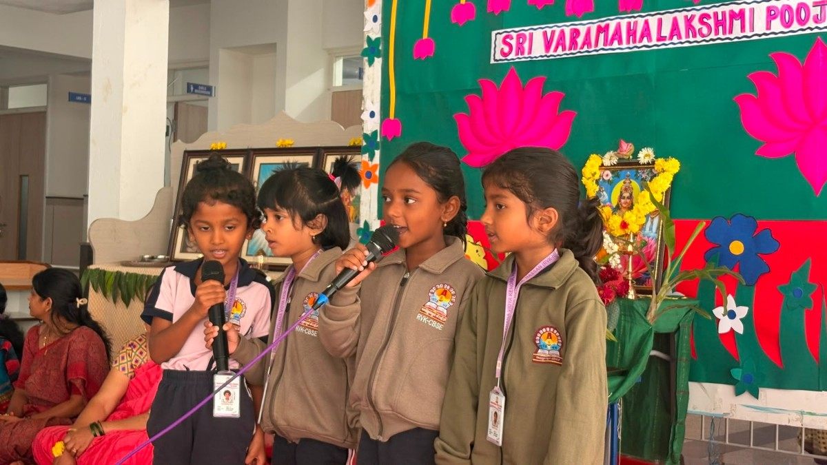 Varamahalakshmi Vrat Celebrated at RVK - Hassan (12)